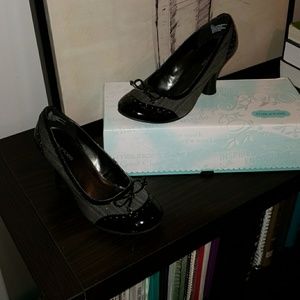 Small Heel Shoes